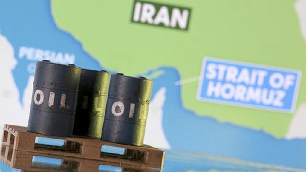 सरकार. फारस की खाड़ी में फंसे जहाजों को बचाने के लिए भारतीय नौसेना को तैनात करने पर विचार: सरकार स्रोत