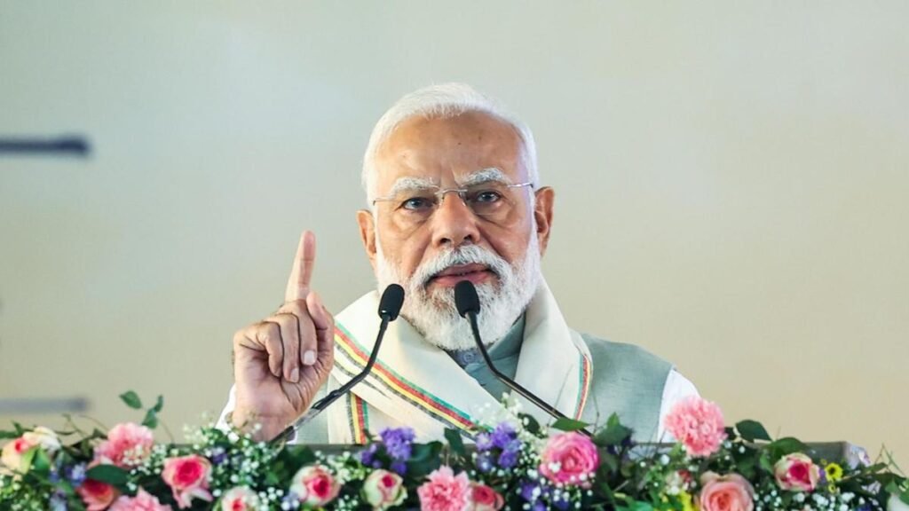 सरकार लोगों पर वैश्विक संघर्षों के प्रभाव को कम करने के लिए काम कर रही है, कांग्रेस दहशत पैदा करने की कोशिश कर रही है: पीएम मोदी