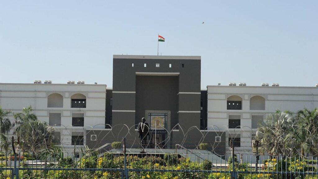गुजरात उच्च न्यायालय ने निर्णय लेने, निर्णय प्रारूपण में एआई के उपयोग पर रोक लगा दी गुजरात उच्च न्यायालय ने निर्णय लेने, निर्णय प्रारूपण में एआई के उपयोग पर रोक लगा दी