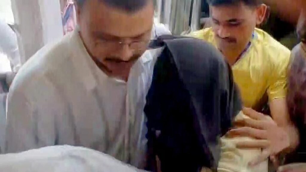 नासिक में गिरफ्तार किए गए बाबा के अनुयायी से व्हिसलब्लोअर ने चौंकाने वाले विवरण का खुलासा किया