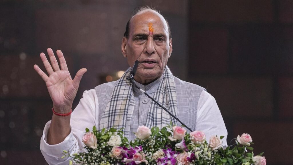 ऑपरेशन सिन्दूर के दौरान भारतीय नौसेना ने पूरी पाकिस्तानी नौसेना को उसके बंदरगाहों तक सीमित कर दिया: रक्षा मंत्री राजनाथ सिंह ऑपरेशन सिन्दूर के दौरान भारतीय नौसेना ने पूरी पाकिस्तानी नौसेना को उसके बंदरगाहों तक सीमित कर दिया: रक्षा मंत्री राजनाथ सिंह
