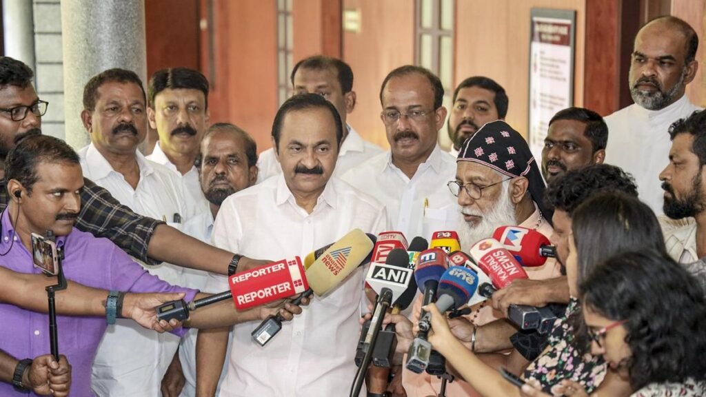 केरल के मनोनीत मुख्यमंत्री सतीसन ने आईयूएमएल को धर्मनिरपेक्ष विरोधी बताने के प्रयासों को खारिज कर दिया