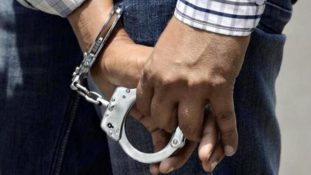 जनगणना कार्य नहीं करने वाले सरकारी अधिकारियों पर एफआईआर जनगणना कार्य नहीं करने वाले सरकारी अधिकारियों पर एफआईआर