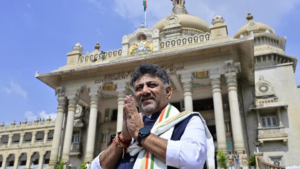 डीके शिवकुमार: कांग्रेस के संकटमोचक कर्नाटक के मुख्यमंत्री बनने की ओर अग्रसर