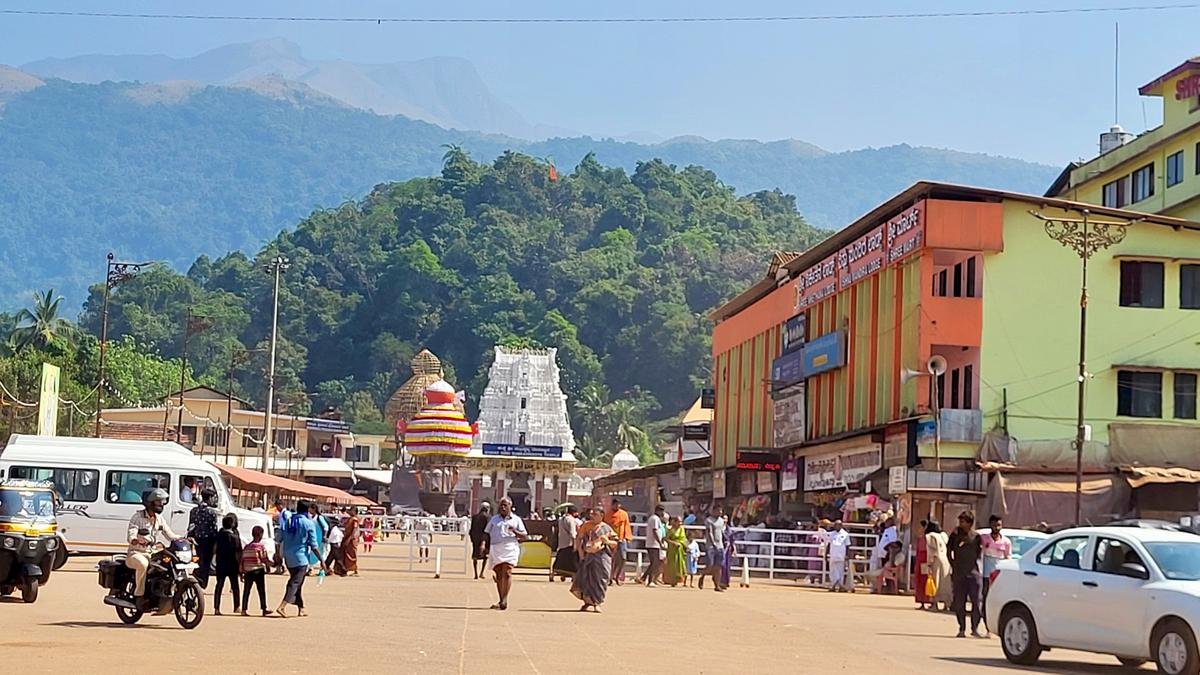 दो वर्षों में कुक्के सुब्रह्मण्य में भक्तों के लिए कम से कम 1,000 और कमरे उपलब्ध कराए जाएंगे