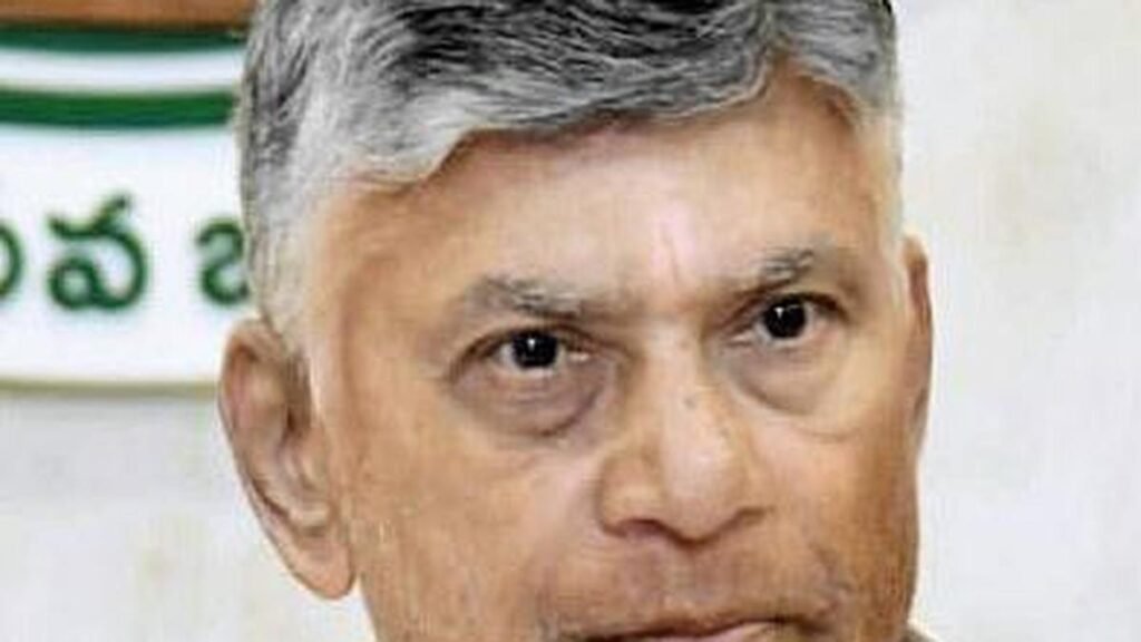 नायडू ने आंध्र प्रदेश के समुद्र तट के लिए नीली अर्थव्यवस्था विजन योजना का आह्वान किया नायडू ने आंध्र प्रदेश के समुद्र तट के लिए नीली अर्थव्यवस्था विजन योजना का आह्वान किया