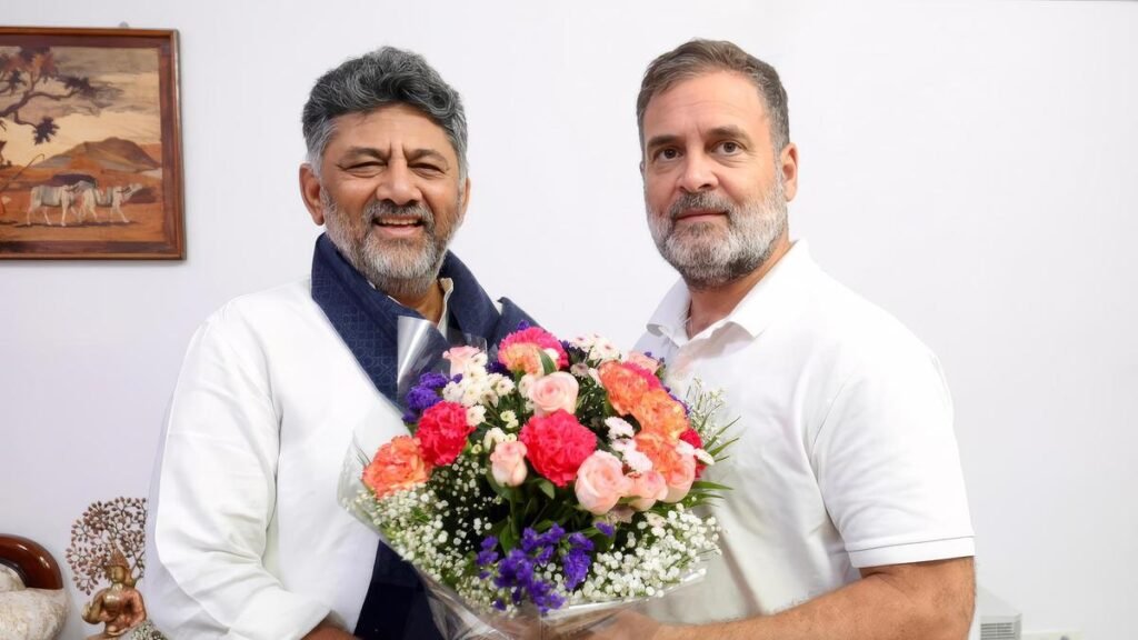 मंत्रालय गठन को लेकर दिल्ली में गहन बातचीत; सीएलपी की बैठक आज मंत्रालय गठन को लेकर दिल्ली में गहन बातचीत; सीएलपी की बैठक आज