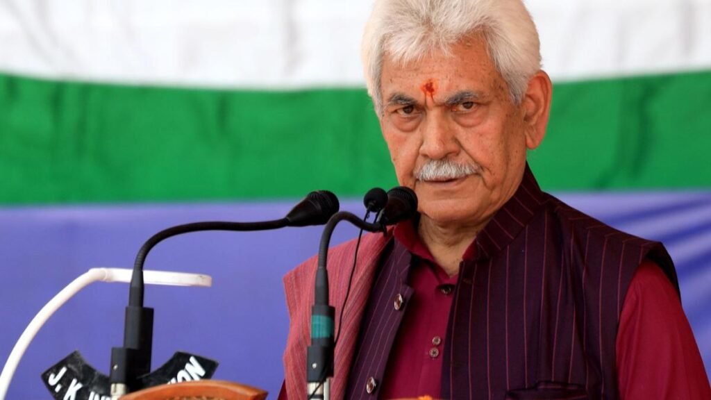 मंत्री द्वारा कश्मीर में संपत्तियों को ध्वस्त करने का विरोध करने के कुछ दिनों बाद जम्मू-कश्मीर के एलजी मनोज सिन्हा ने ड्रग तस्करों पर अपना रुख सख्त कर लिया है