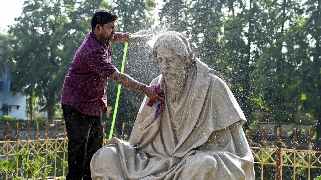 रवीन्द्र जयंती पर पीएम मोदी, नेताओं ने टैगोर को दी श्रद्धांजलि