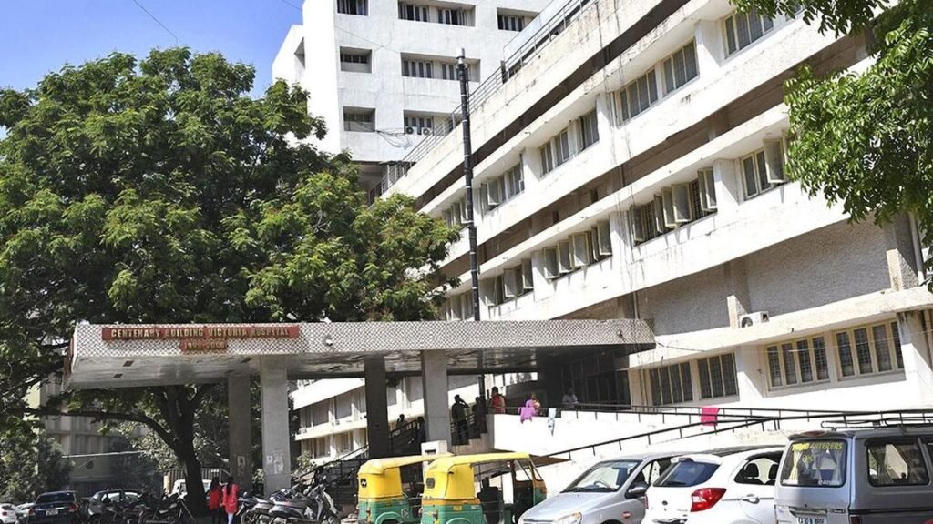 विक्टोरिया अस्पताल की इंफोसिस केंद्रीय प्रयोगशाला पर बोझ कम करने के लिए बीएमसीआरआइ एक केंद्रीकृत डायग्नोस्टिक हब स्थापित करने पर काम कर रहा है