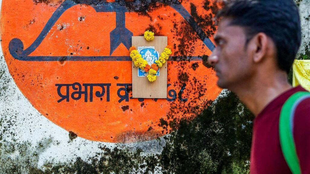 सीजेआई ने ठाकरे-शिंदे गुटों से कहा, अपने 'छोटे नेताओं' से कहें कि देरी के लिए अदालत को दोष न दें