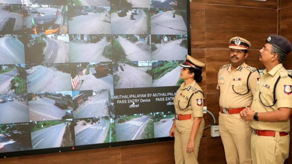 सुप्रीम कोर्ट ने केंद्र से पुलिस स्टेशनों में सीसीटीवी के लिए फंड की मांग करने वाली राज्यों की याचिका पर विचार करने को कहा