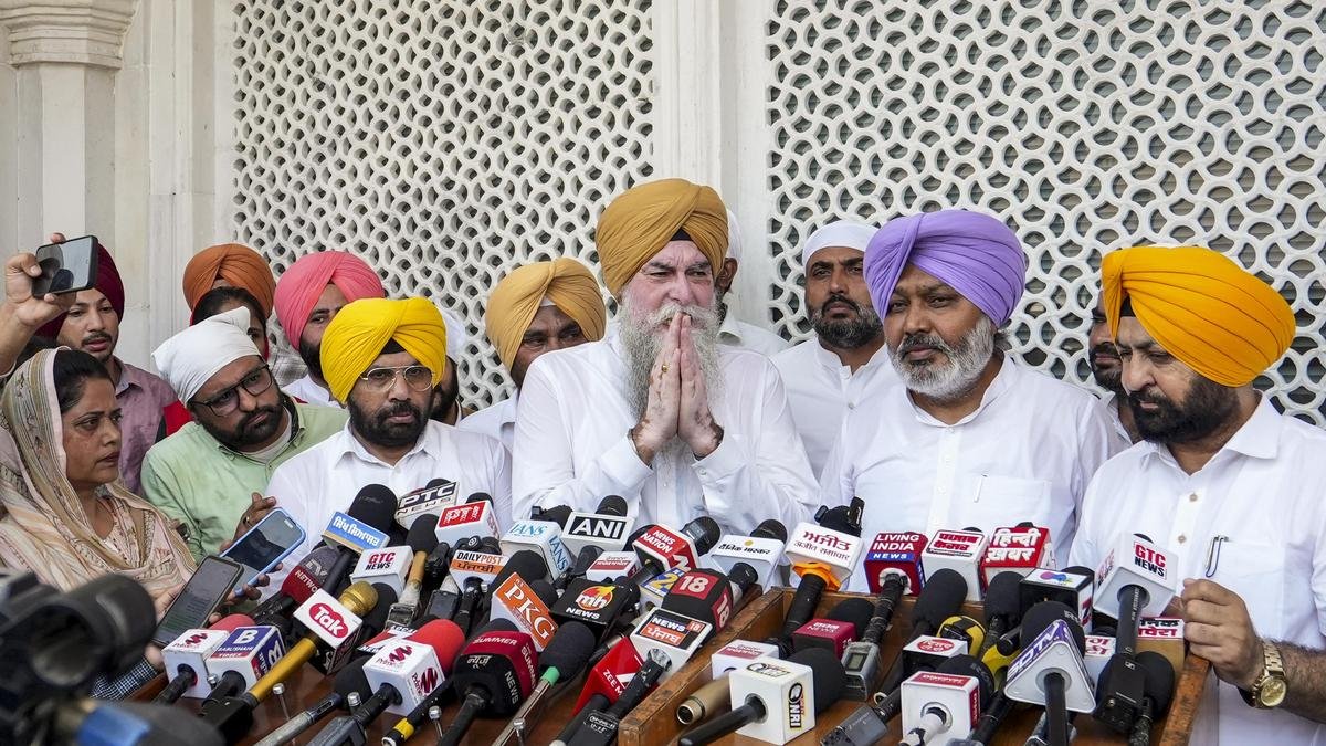 अकाल तख्त ने पंजाब सरकार से पूछा बेअदबी विरोधी कानून को संशोधित करना, सिख भावनाओं के विपरीत धाराओं को हटाना