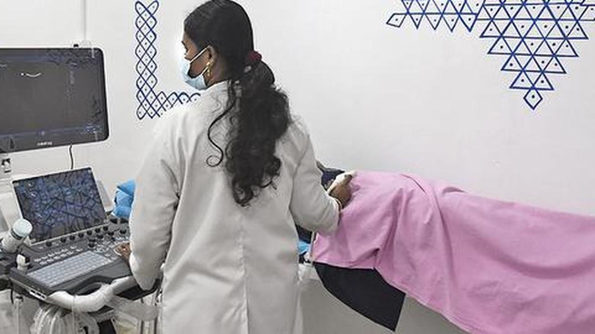 अधिक बच्चे पैदा करने के लिए आंध्र प्रदेश का प्रोत्साहन गलत क्यों है?
