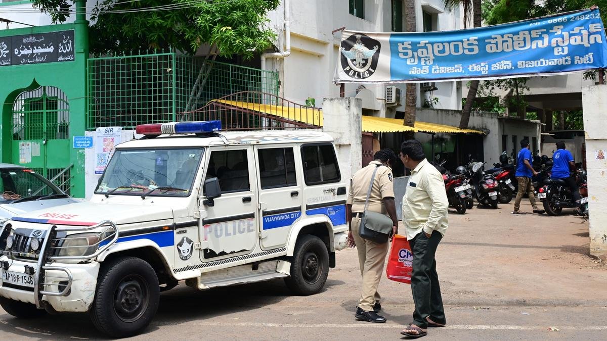 आंध्र प्रदेश में हिरासत में मौतों को लेकर राजनीति