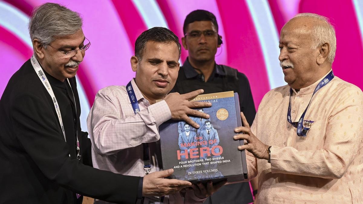 आरएसएस प्रमुख मोहन भागवत का कहना है कि अगर भारत उपभोग के अमेरिकी मॉडल को अपनाता है तो उसे छह पृथ्वियों की आवश्यकता होगी