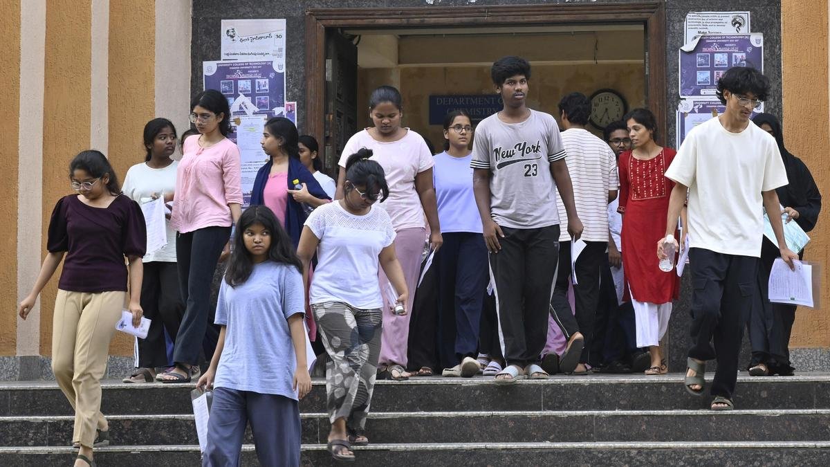 एनटीए ने पेपर लीक का दावा करने वाले वीडियो को 'फर्जी' बताया, कहा कि एनईईटी की दोबारा परीक्षा सफलतापूर्वक हुई