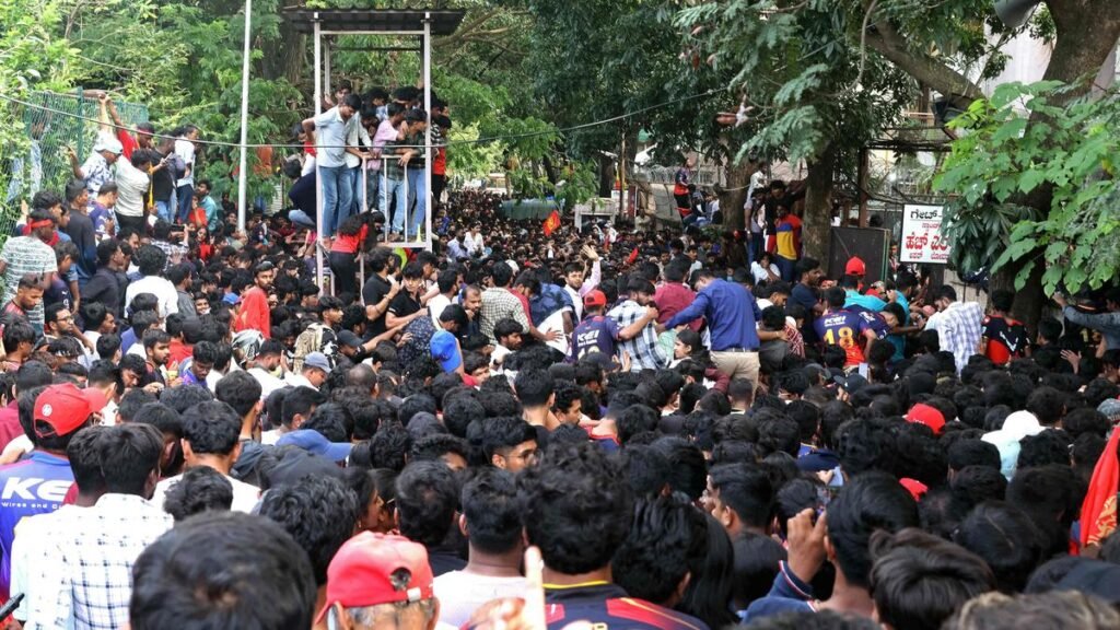 चिन्नास्वामी स्टेडियम भगदड़: एक साल बाद, पीड़ितों के परिजनों के लिए दुःख अभी भी ताज़ा है