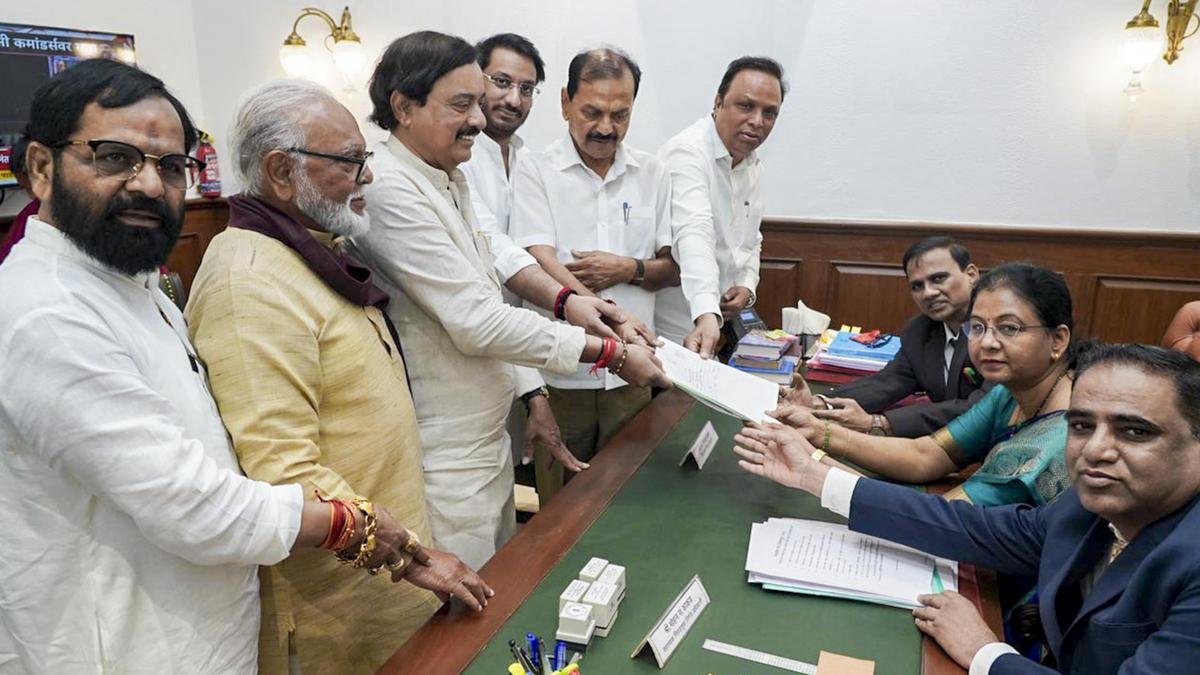 छगन भुजबल किनारे, NCP के राजेंद्र जैन ने राज्यसभा के लिए दाखिल किया नामांकन
