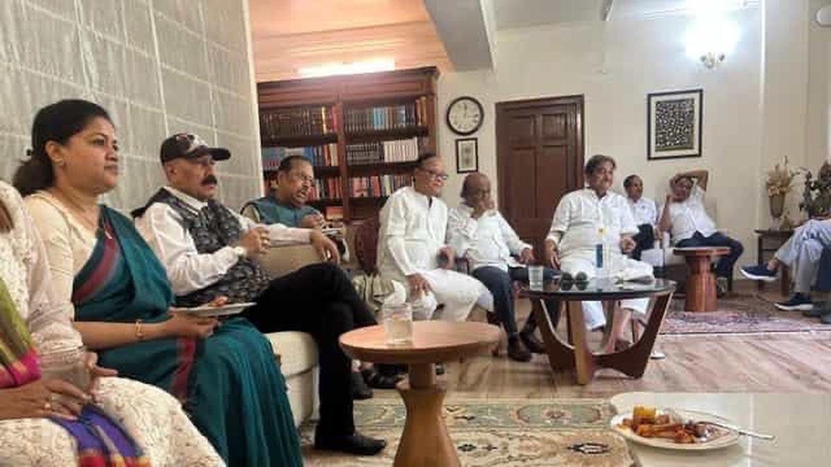 तृणमूल का विद्रोह दिल्ली तक पहुंचा: पार्टी के 20 सांसदों ने एक अलग गुट बनाने और एनडीए को समर्थन देने की योजना बनाई