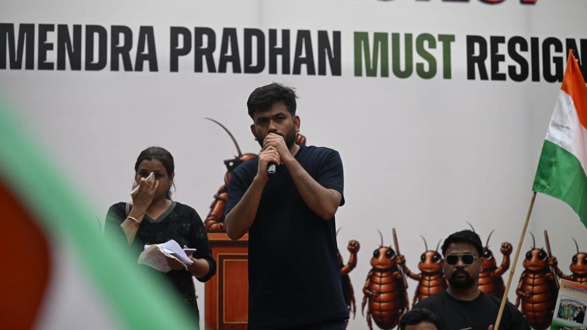 दिल्ली में सीजेपी का विरोध प्रदर्शन: जंतर-मंतर पर दीपके, समर्थकों का रात भर धरना जारी; लोगों से विरोध में शामिल होने का आग्रह करें
