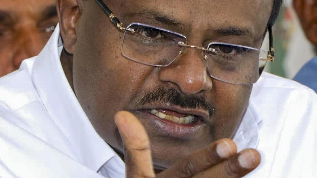 बिदादी टाउनशिप: जब एचडीके ने धन को लेकर सीएम पर हमला किया, तो झगड़ा तीव्र हो गया और उन्हें 'रियल एस्टेट कारोबारी' करार दिया।