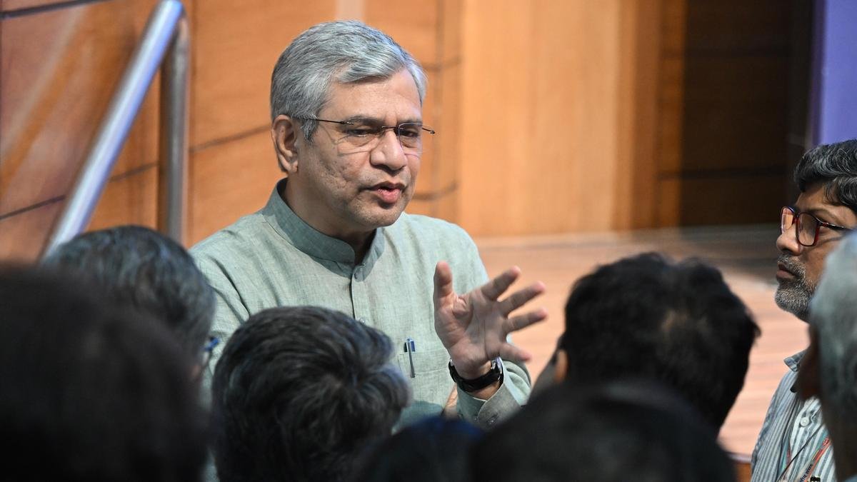 मंत्री वैष्णव को उम्मीद है कि अधिक कंपनियां भारत में मेमोरी चिप्स का उत्पादन शुरू करेंगी