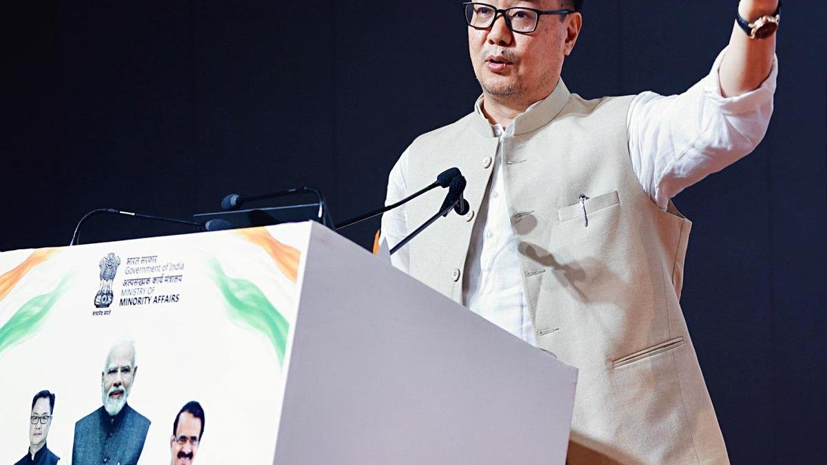 रिजिजू कहते हैं, भारत में अल्पसंख्यकों को पूरी आजादी है, झूठ नहीं फैलाएं