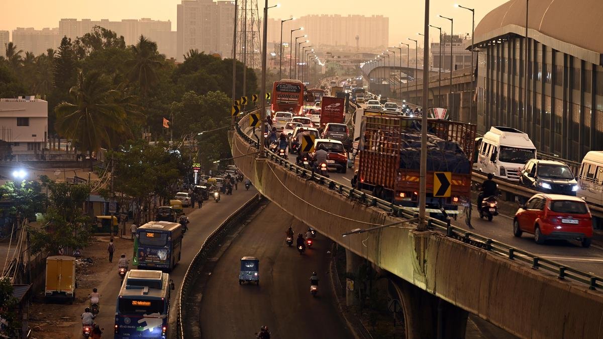 सफल लोड परीक्षण के बाद बेंगलुरु के पीन्या फ्लाईओवर को सुरक्षित घोषित किया गया