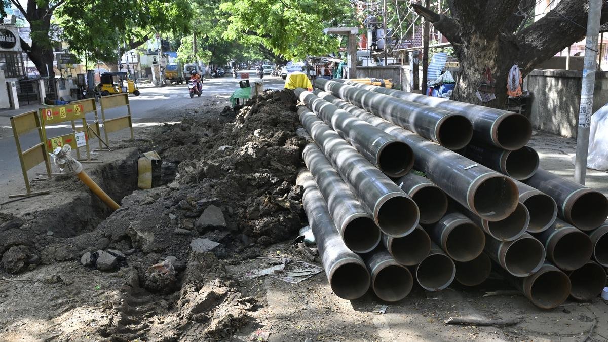 केरल: तिरुवनंतपुरम में सड़क कार्य के दौरान गैस पाइपलाइन रिसाव से दहशत फैल गई