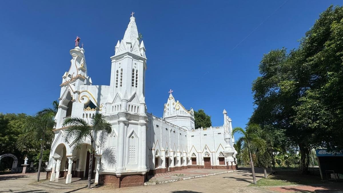 डार्कहास्ट भूमि और चेन्नई में चर्च ऑफ अवर लेडी ऑफ असेम्प्शन