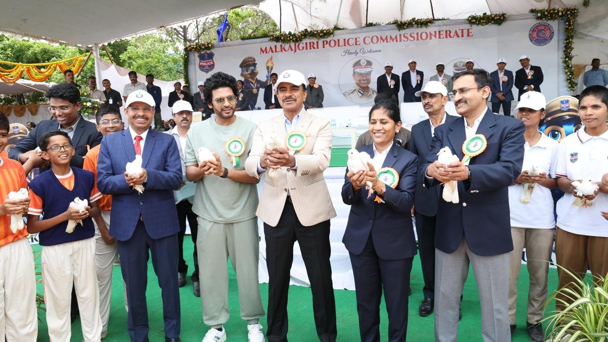 तेलंगाना के डीजीपी ने राज्य पुलिस स्पोर्ट्स मीट का उद्घाटन किया, नए पांच-क्लस्टर प्रारूप की घोषणा की