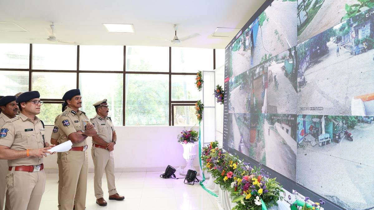 तेलंगाना डीजीपी पुलिसिंग में ईमानदारी, सार्वजनिक विश्वास और प्रौद्योगिकी के उपयोग पर जोर देते हैं