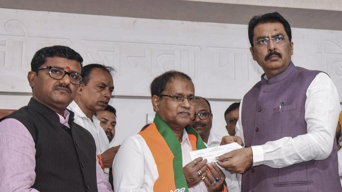 बिहार के बांकीपुर उपचुनाव से पहले तीन जन सुराज नेता बीजेपी में शामिल हुए