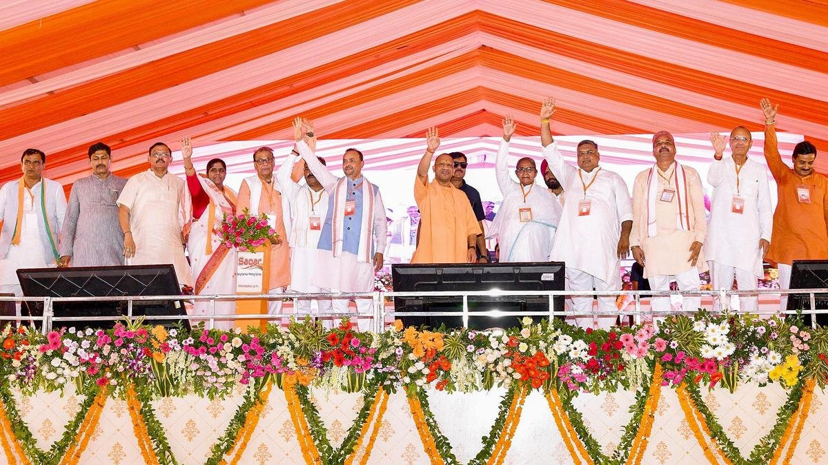 बेटियों या व्यापारियों की सुरक्षा को खतरे में डालने वाले जेल या नरक में ही जाते हैं: योगी आदित्यनाथ