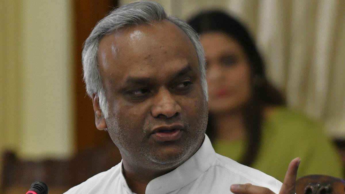 मानहानि मामले में आरएसएस सदस्य के खिलाफ प्रियांक का दावा कोर्ट ने खारिज कर दिया