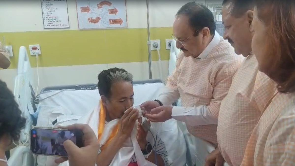 लेह एपेक्स बॉडी के सह-संयोजक का कहना है कि सोनम वांगचुक ने अपना अनशन तोड़ दिया है
