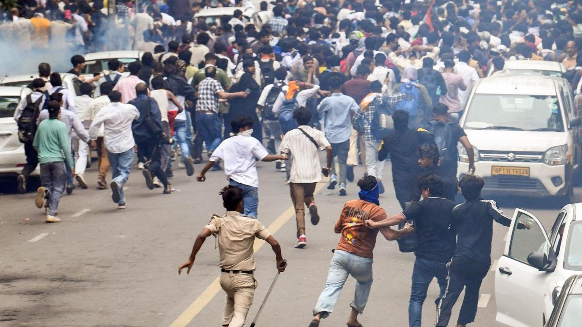 सभी पुलिस बलों द्वारा पैलेट गन, इलेक्ट्रिक शॉक बैटन के उपयोग पर प्रतिबंध लगाएं: विकलांगता अधिकार संगठन