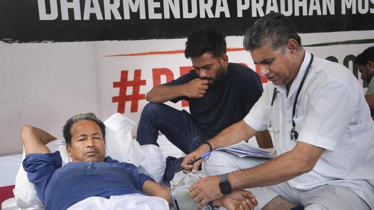 सीजेपी विरोध के 15वें दिन ताजा राजनीतिक समर्थन मिला; छात्र अस्पताल में भर्ती