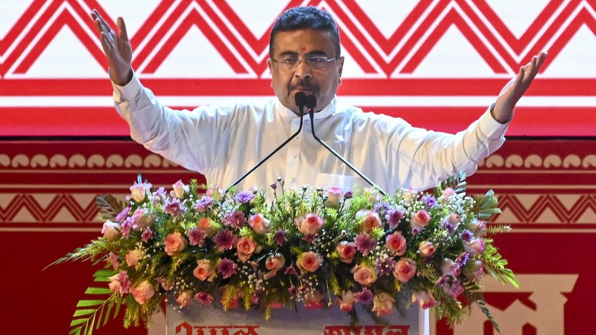 सुवेंदु ने 21 जुलाई की पुलिस फायरिंग रिपोर्ट सार्वजनिक की; उन्होंने मुख्यमंत्री रहते हुए इस पर कार्रवाई नहीं करने के लिए ममता की आलोचना की