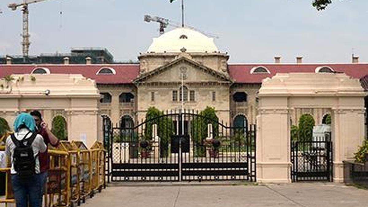 इलाहाबाद उच्च न्यायालय ने यह फैसला क्यों दिया कि सिर पर स्कार्फ पहनना एक आवश्यक धार्मिक प्रथा नहीं है? | व्याख्या की