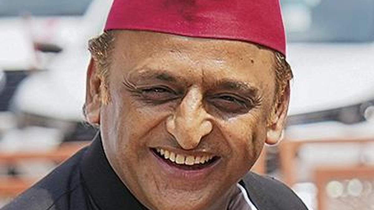 एसपी के दबाव पर कार्यकर्ताओं का कहना है कि ब्राह्मणों तक पहुंच महत्वपूर्ण है, लेकिन समुदाय का विश्वास जीतने के लिए अभी लंबा सफर तय करना होगा