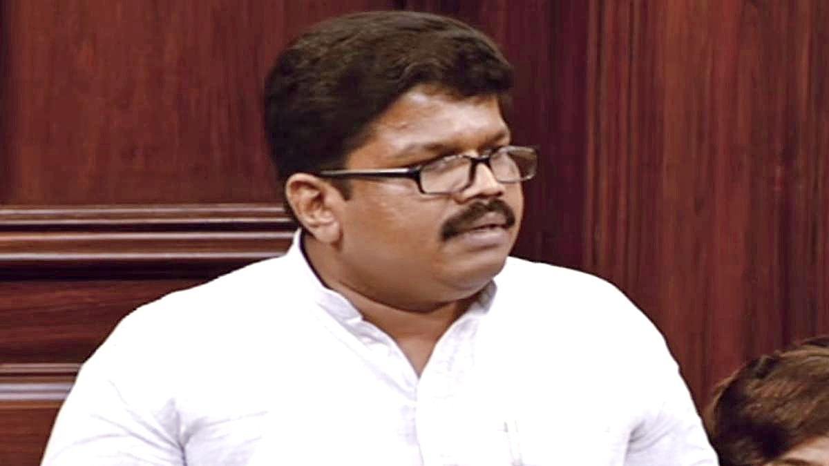 केके रागेश का कहना है कि सरकार को पलाथायी मामले की जमानत से निपटने की व्याख्या करनी चाहिए