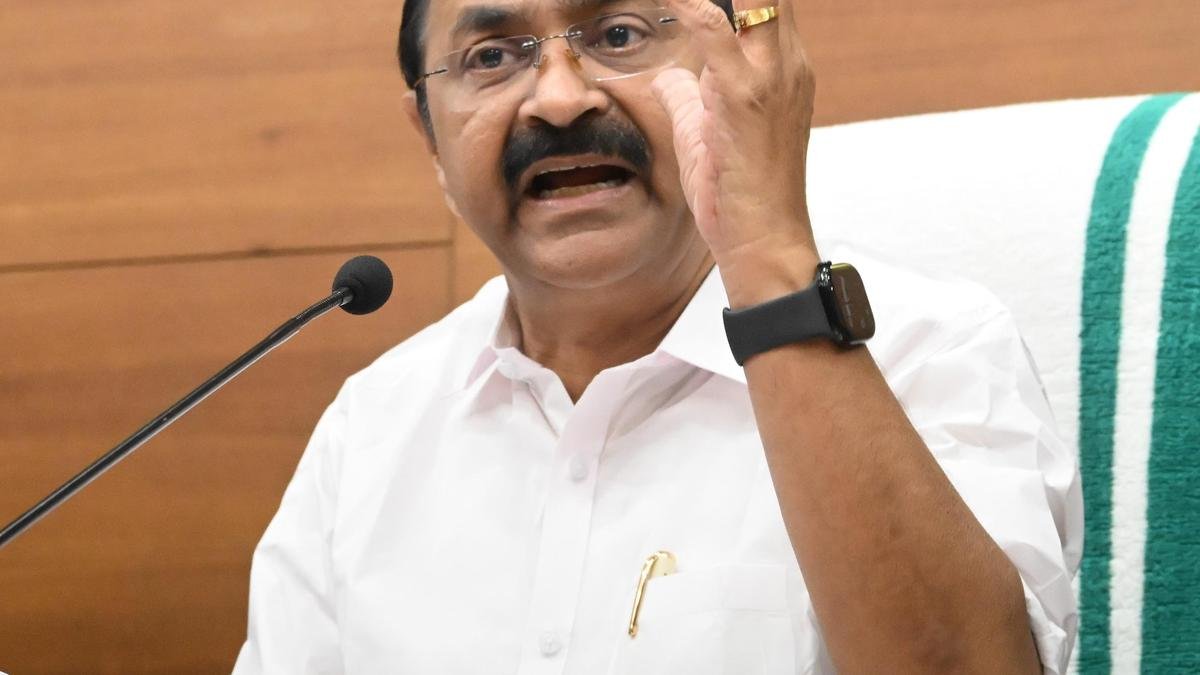 केरल के मुख्यमंत्री सतीसन ने मोदी से पलक्कड़ रेलवे डिवीजन से मंगलुरु का स्थानांतरण रोकने का आग्रह किया