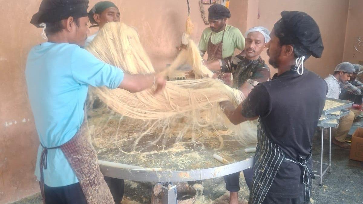 खाद्य सुरक्षा अभियान में कर्नाटक भर में मिठाई निर्माण इकाइयों में लेबलिंग, स्वच्छता उल्लंघन पाया गया