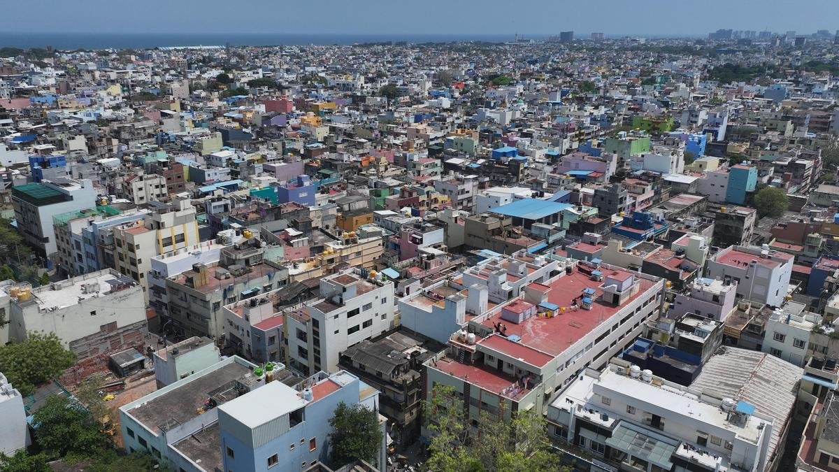 तमिलनाडु विधानसभा | आवासीय भवन अनुमोदन के लिए स्व-प्रमाणन सीमा 5,000 वर्ग फुट तक बढ़ाई गई: आवास मंत्री