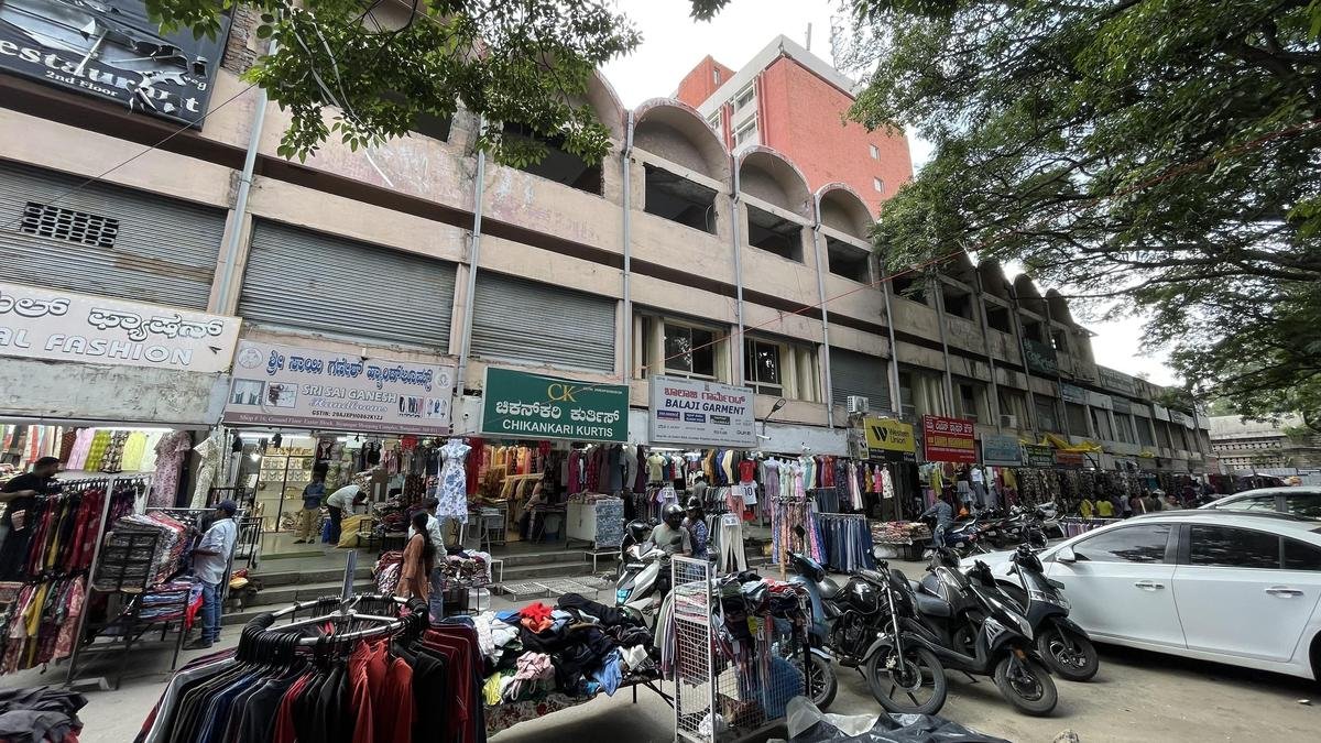 बाज़ार की कहानियाँ: बीच में ही छोड़ दिया गया, जयनगर बाज़ार का पुनर्विकास अधर में लटका हुआ है