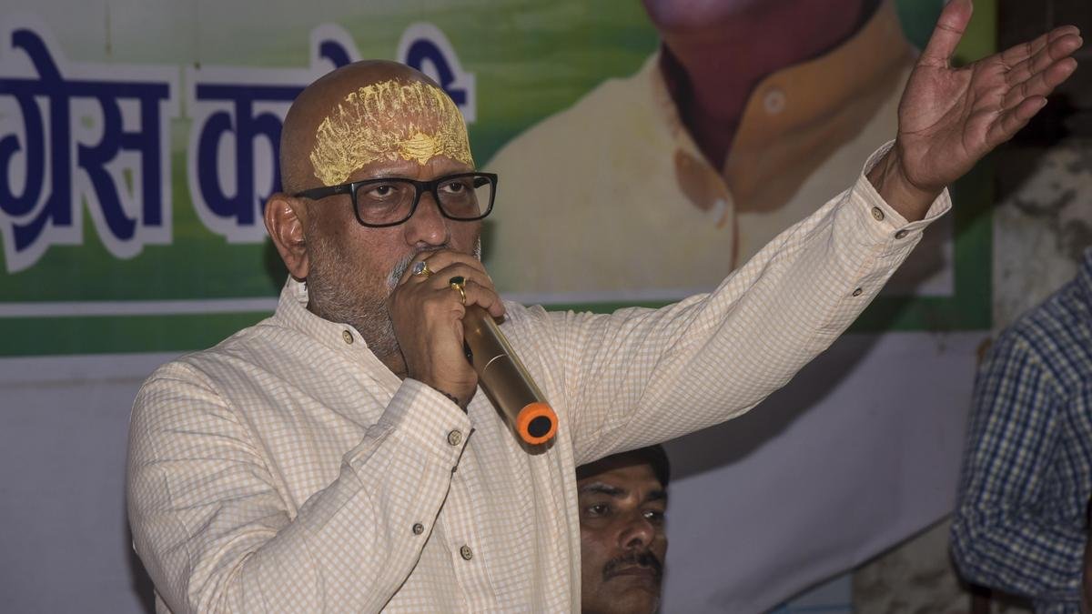 यूपी कांग्रेस प्रमुख अजय राय ने आईएएस अधिकारी दिव्या मित्तल के इस्तीफे को हरी झंडी दिखाई, राज्यपाल से हस्तक्षेप की मांग की