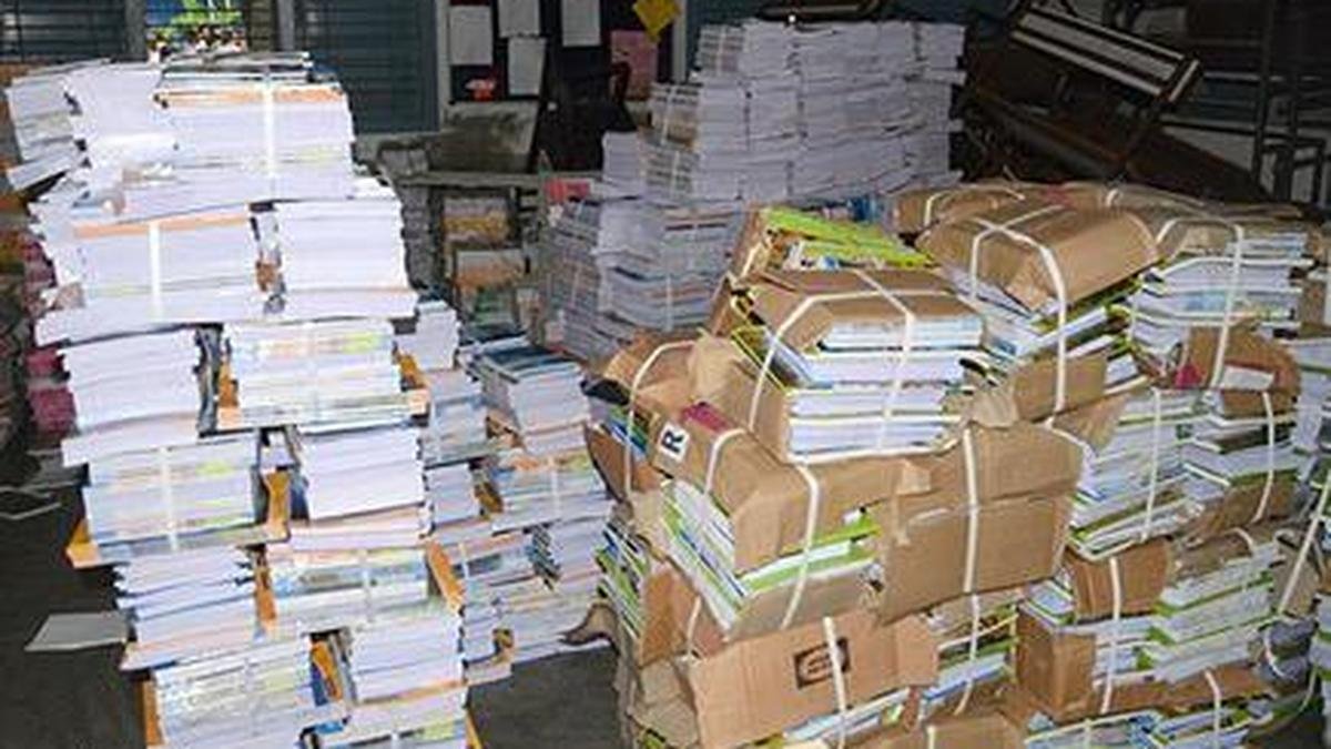 विपक्ष ने सरकार पर एनसीईआरटी पाठ्यपुस्तकों पर आरएसएस के एजेंडे को आगे बढ़ाने का आरोप लगाया