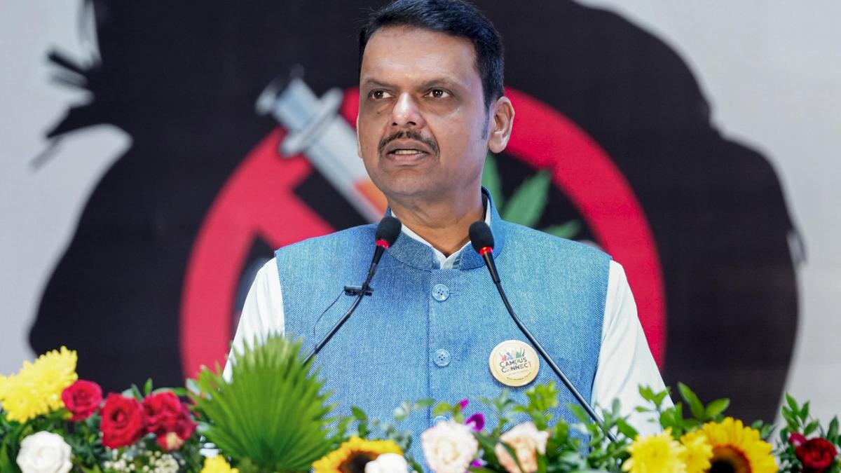 'विश्वास में नहीं लिया गया': ऑटोरिक्शा, टैक्सी चालकों के लिए मराठी नियम में ढील देने के महाराष्ट्र के मुख्यमंत्री के 'एकतरफा फैसले' से शिवसेना नाराज